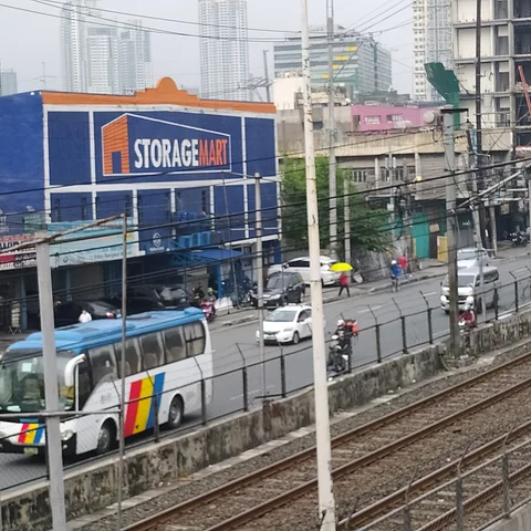 StorageMart EDSA Bangkal Storage Space Rental Makati City Philippines - image 4
