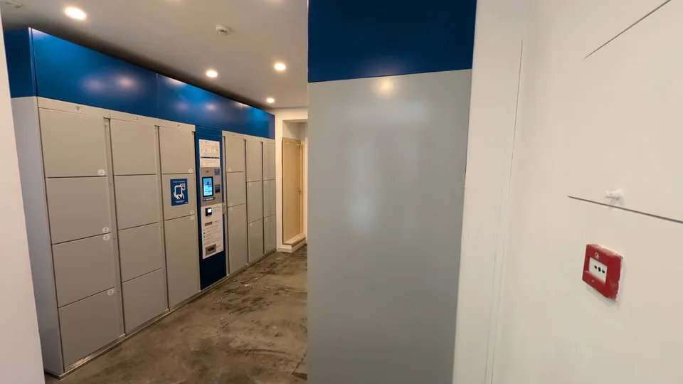 Left Luggage Lockers - Camões - image 3