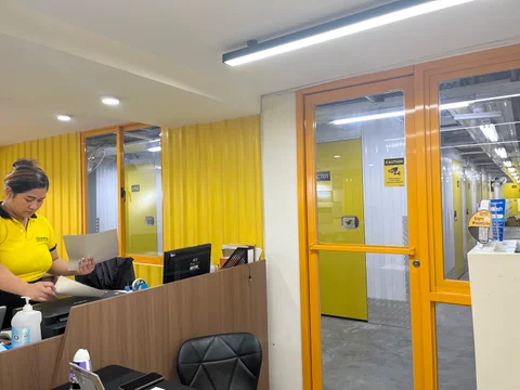 One Storage Circuit Makati - image 2