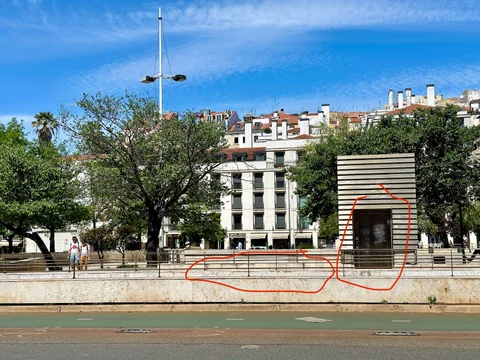 City Lockers - Martim Moniz Parking — 3