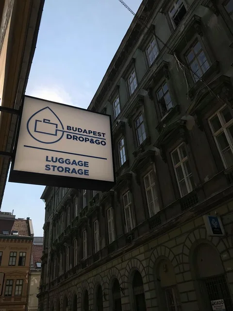 Budapest Drop&Go Luggage Storage - image 4