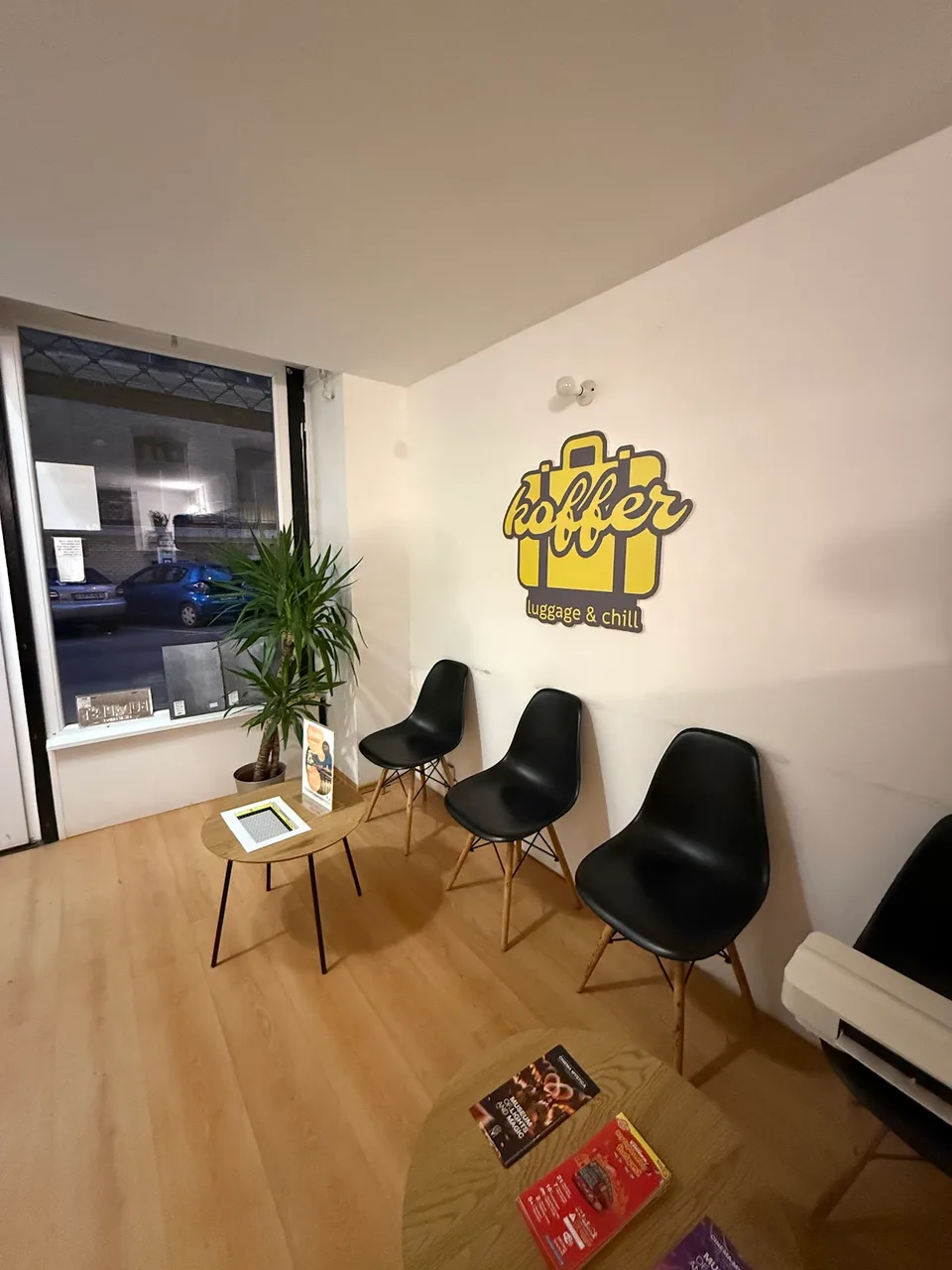 Koffer Budapest Luggage Storage - image 3