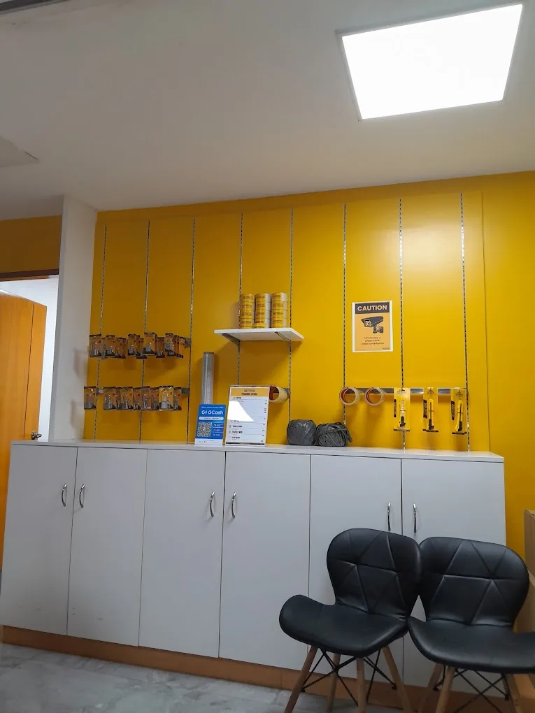 One Storage Circuit Makati - image 4