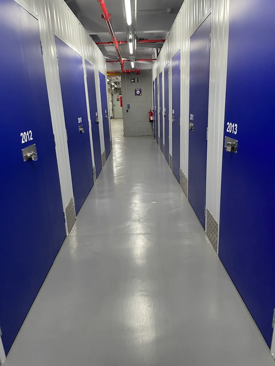 OhMyBox! Trasteros de alquiler: Calle Tamarit, Barcelona - image 2