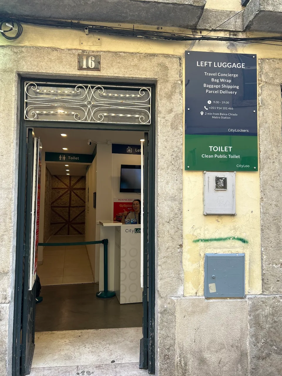 Left Luggage Lockers - Camões - image 2