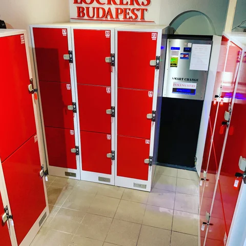 Lockers Budapest Luggage Storage - image 1