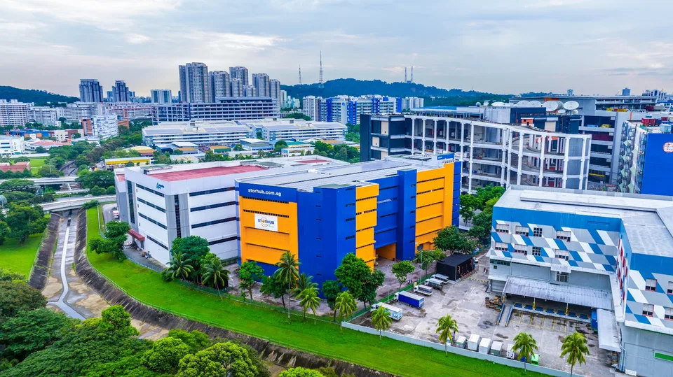StorHub Self Storage - Jurong East - image 2