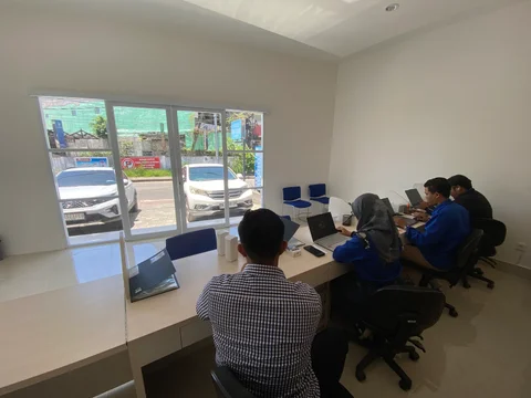 Bali Luggage Storage and Shower - Penitipan Koper, Tas & Tempat Mandi - Luggage Van Service by BTS - image 8