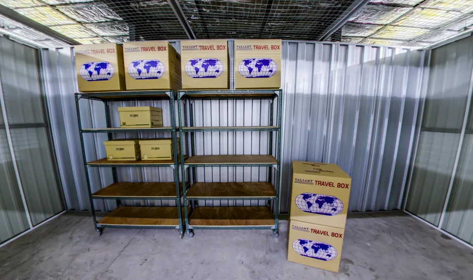 Loc&Stor 24/7 Storage Space For Rent North EDSA Quezon City Philippines - image 6