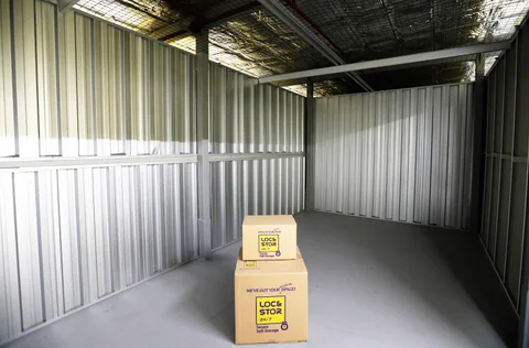 Loc&Stor 24/7 Storage Space For Rent North EDSA Quezon City Philippines - image 4