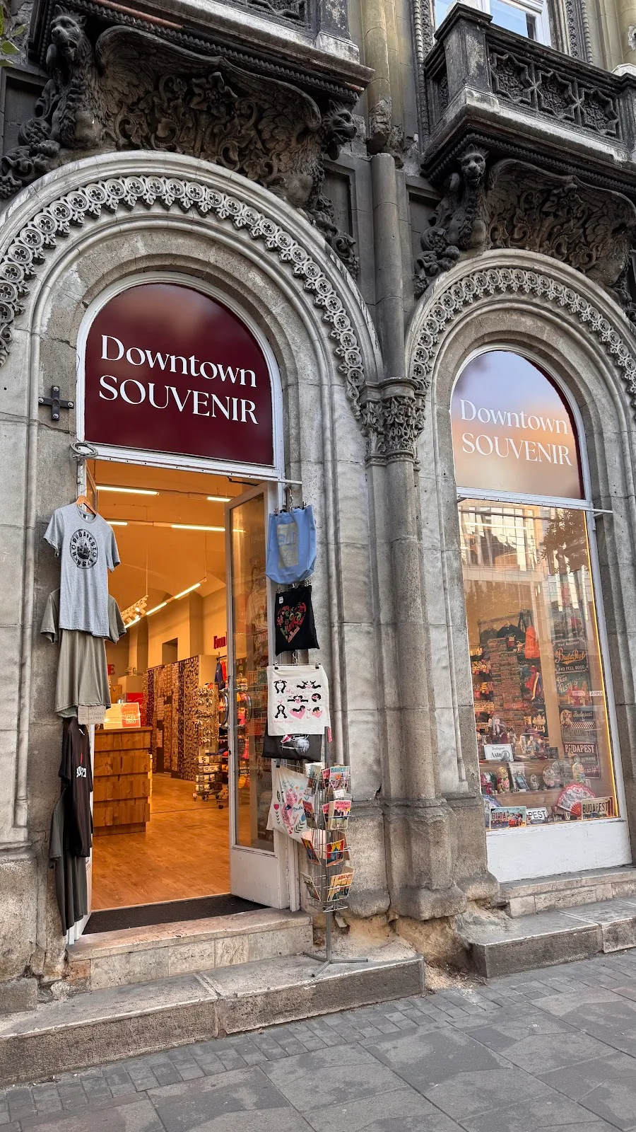Luggage Storage and Souvenir Budapest - image 8