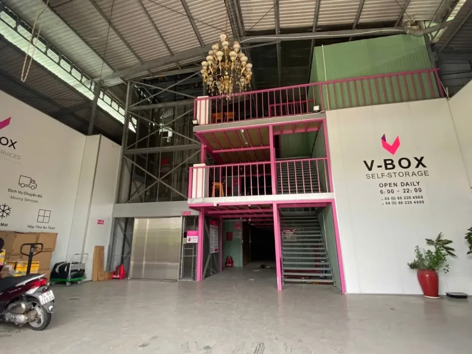V-Box Self Storage - image 2