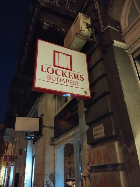 Lockers Budapest Luggage Storage - image 3