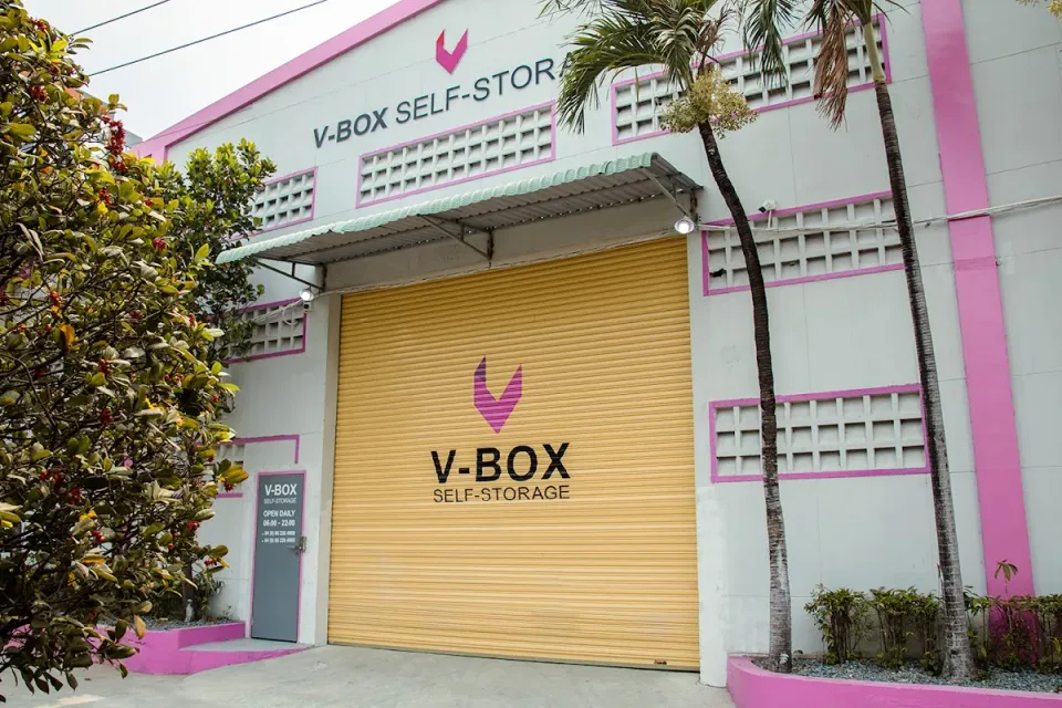 V-Box Self Storage - image 3