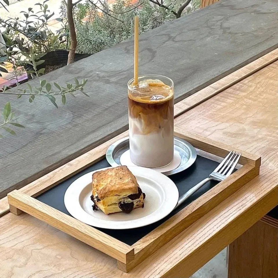 Òa Ai Đây Coffee House, Luggage Storage Service & Dịch Vụ Tư Vấn Thời Trang - image 7