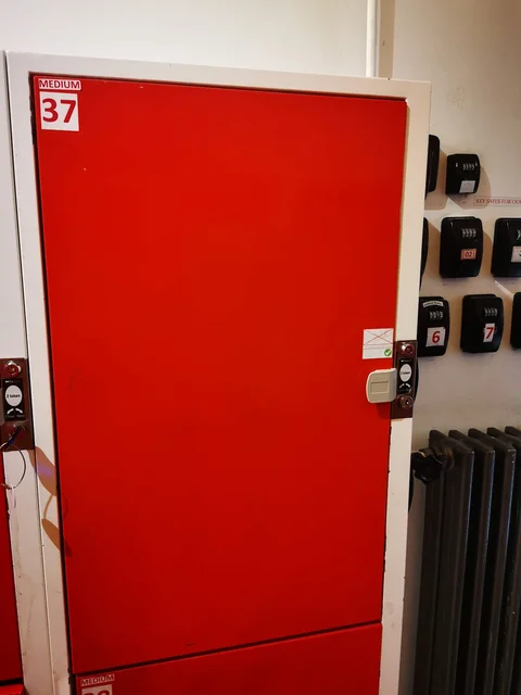 Lockers Budapest Luggage Storage - image 4