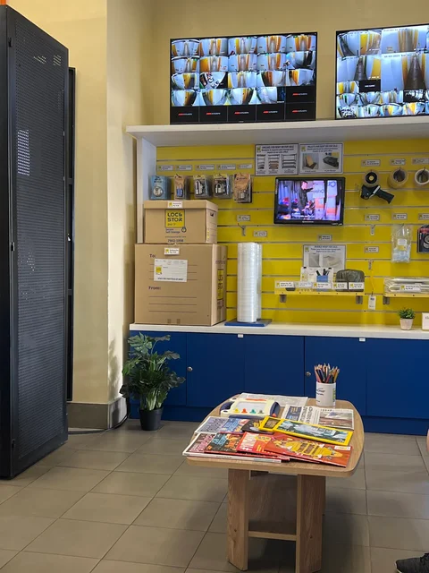 Loc&Stor 24/7 Storage Space For Rent JP Rizal Makati Philippines - image 6