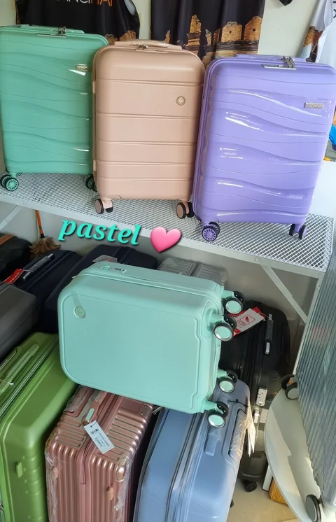 Luggage Corner - image 8