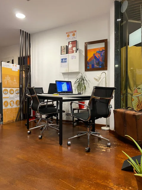 Luggage @ City Center - image 6