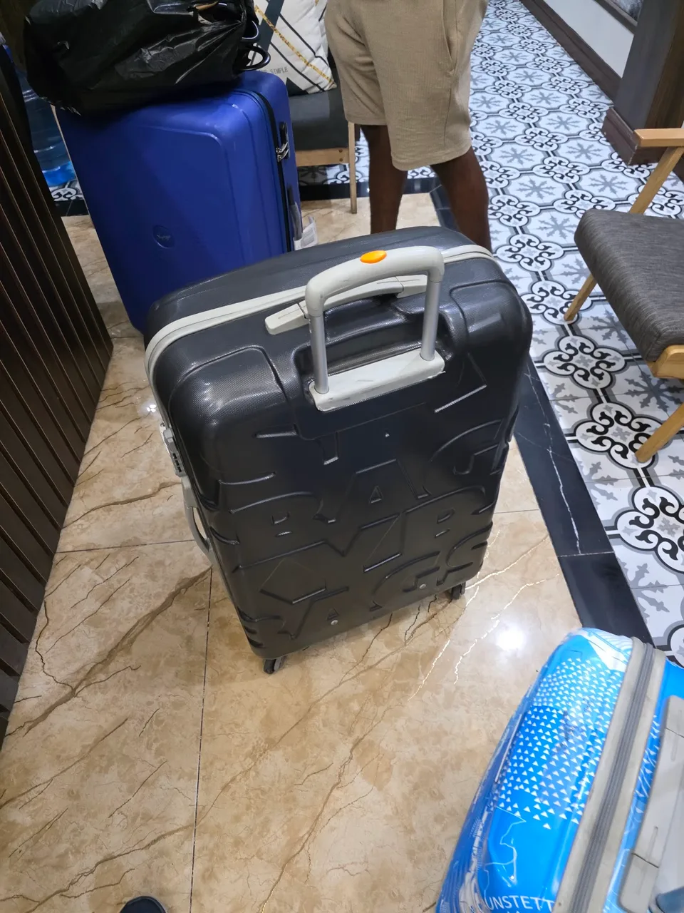 The Queen Luggage Storage 33 - image 6