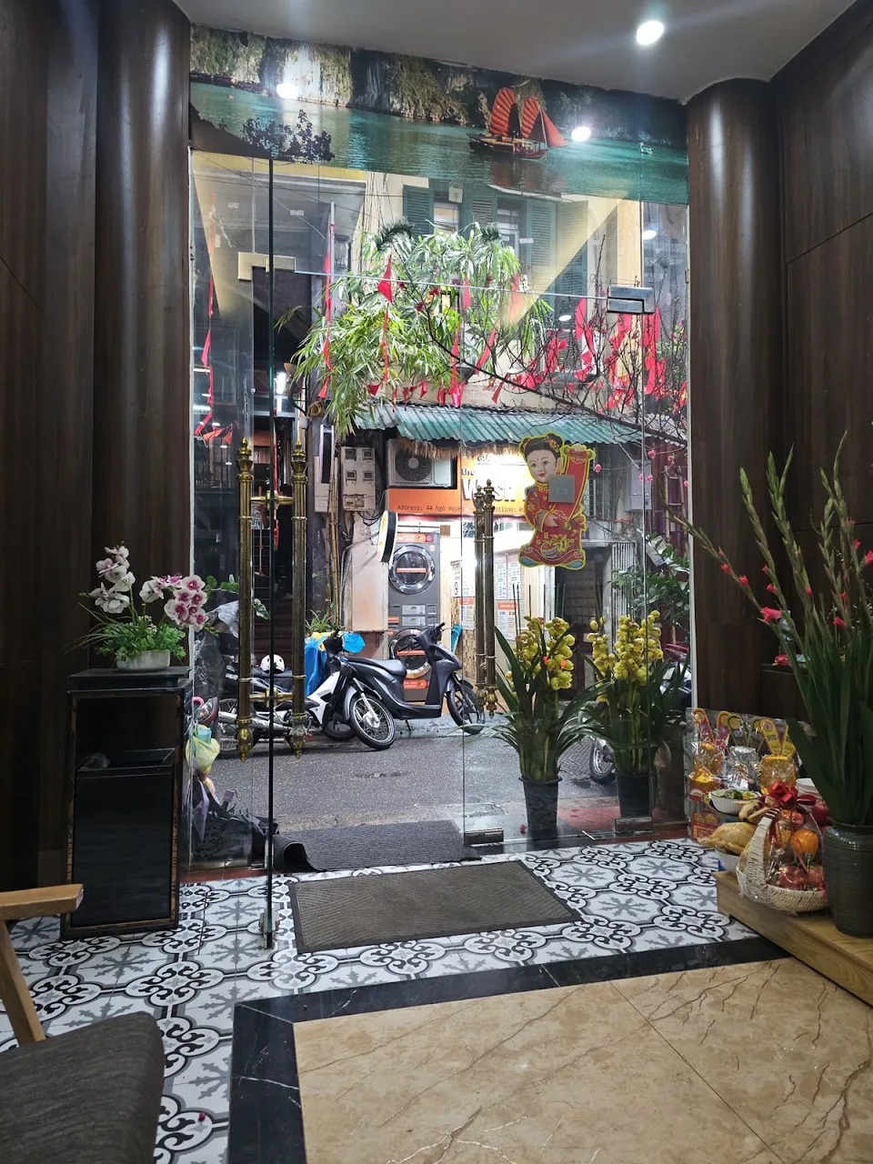 The Queen Luggage Storage 33 - image 3