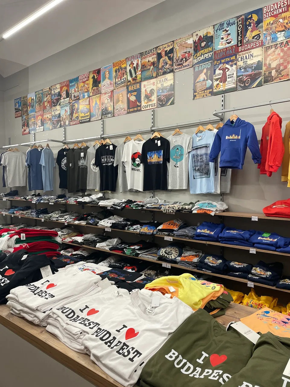 Luggage Storage and Souvenir Budapest - image 2