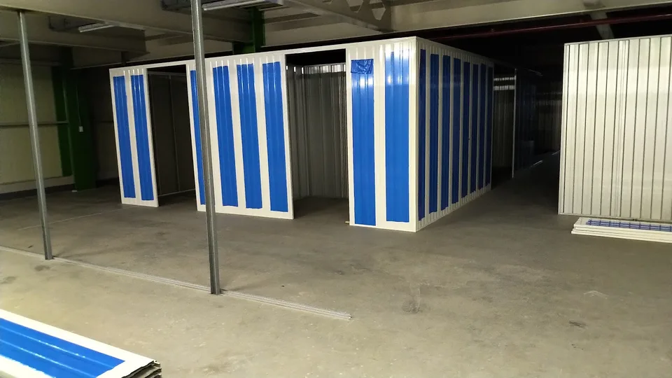 Loc&Stor 24/7 Storage Space For Rent JP Rizal Makati Philippines - image 4