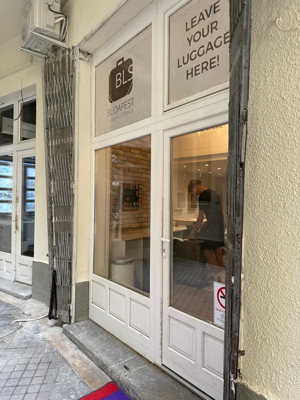 Budapest Luggage Storage Váci - image 3