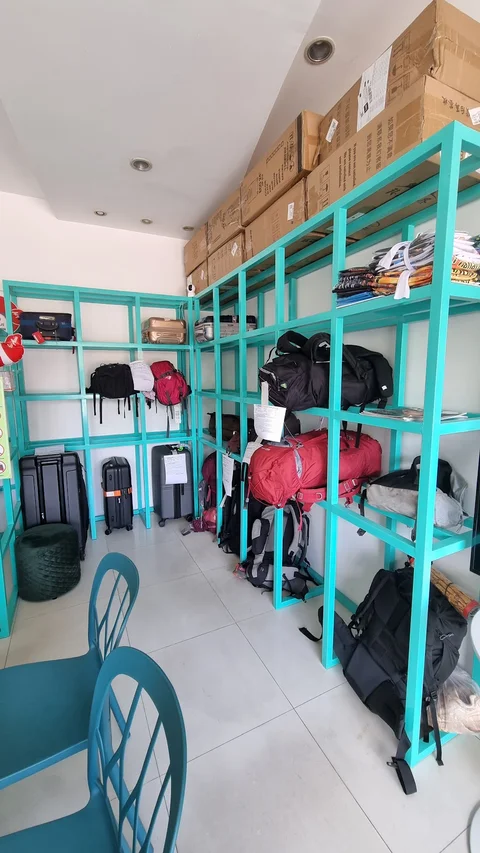 Luggage Corner - image 6