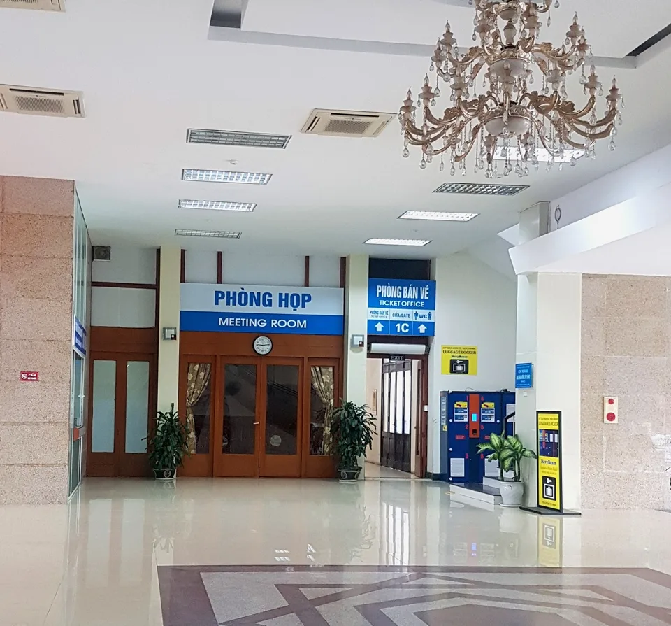 Automatic Luggage Storage Locker at Hanoi Train Station - image 6