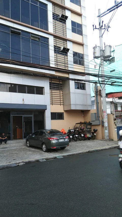 Storage Space Philippines (62 P. Cruz Branch) - image 1