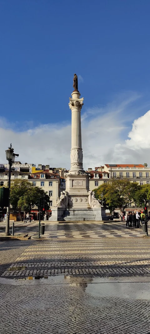 Left Luggage Lockers - Rossio Metro Station — 4