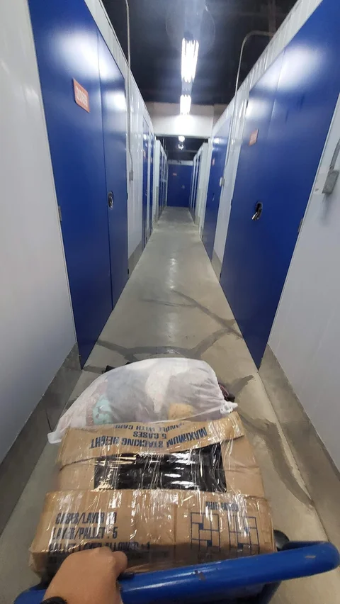 StorageMart Quezon Avenue Delta Storage Space Rental Quezon City Philippines - image 7