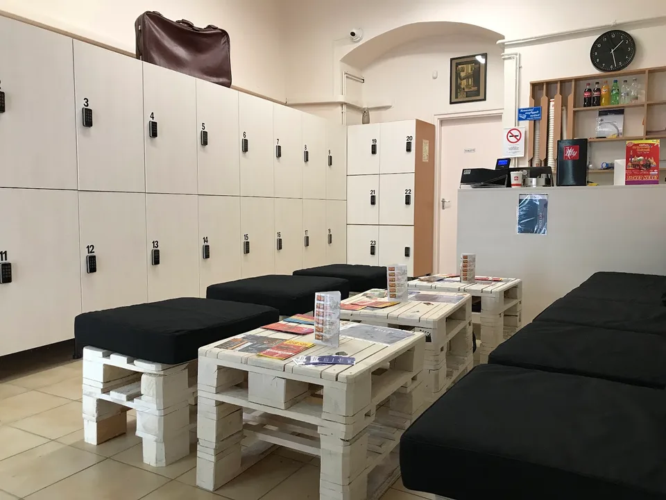 Budapest Drop&Go Luggage Storage - image 5